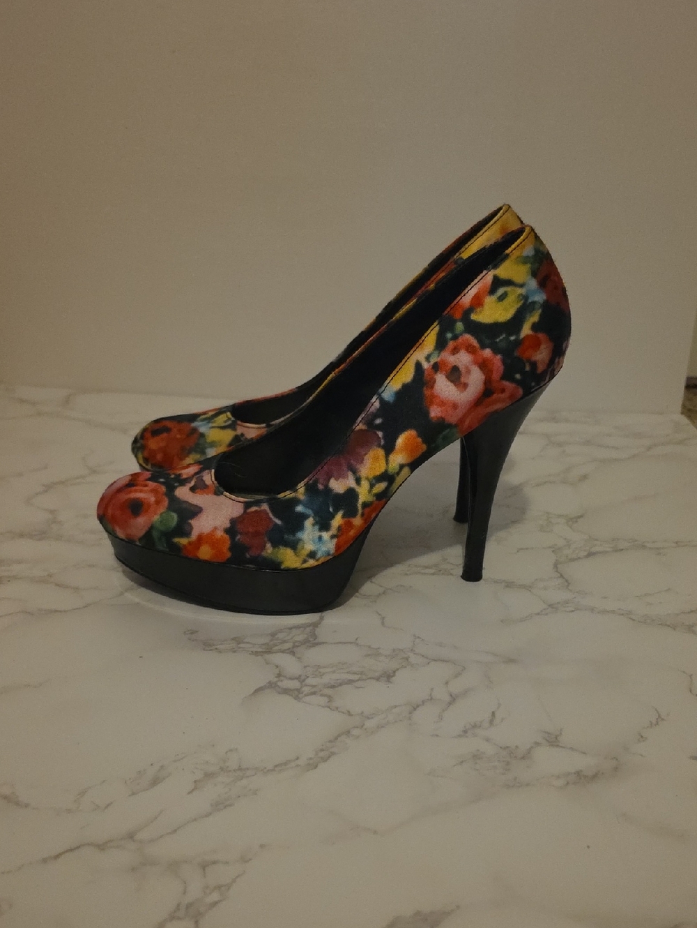 Brash Floral Platform Pumps - Black Multicolor